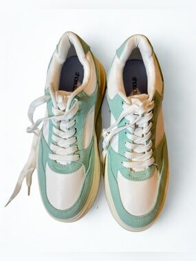 Shoedazzle Mint & White Women's Billie Court Sneaker - size 8.5
